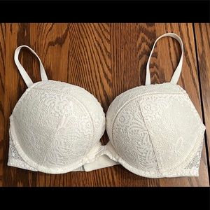 Victoria’s Secret lacey push up bra